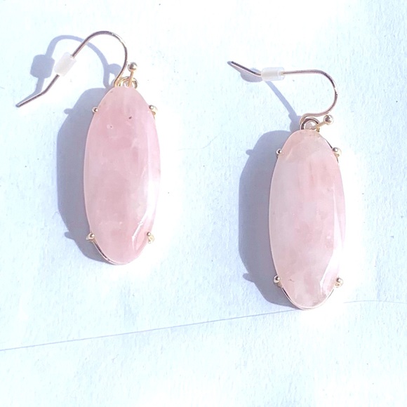 Francesca's Collections Jewelry - ✂️final✂️Francesca’s Oblong Face Pink Drop Earring